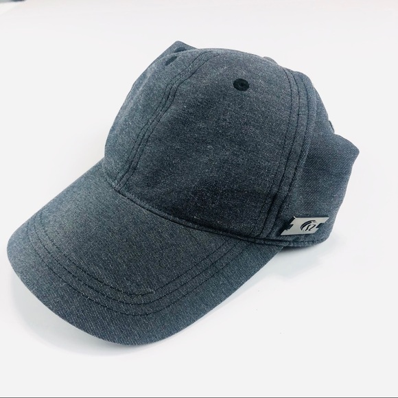 lululemon athletica Other - Lululemon fitted hat